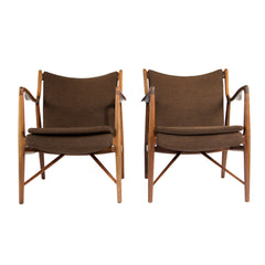 #116 Pair of Lounge Chairs by Finn Juhl in Walnut